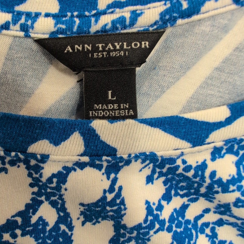 Ann Taylor Blue White Abstract Print Dolman‎ Sleeve Top Women's Size L - Picture 2 of 4